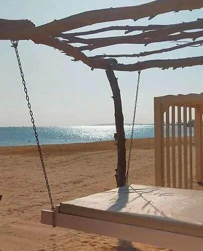 Apartman In Princess With Acces & Free Wi-fi I Near Air Port Gurdaka